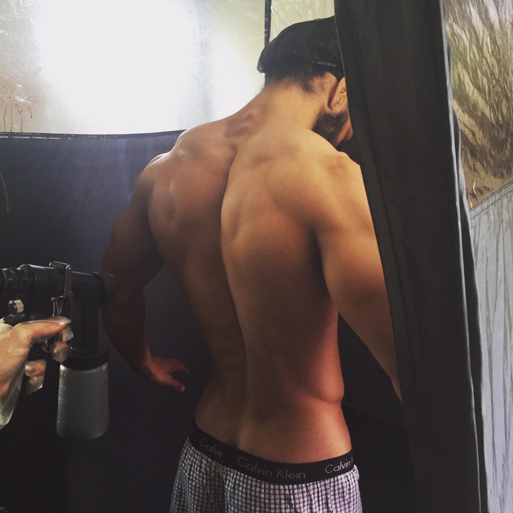 get_bronzed's tweet photo. Getting B R O N Z E D ... ๐๐๐
#spraytan #mantan #comptan #ukbff #winningtan #tanningpros #getbronzed http://t.co/TFrnezInne