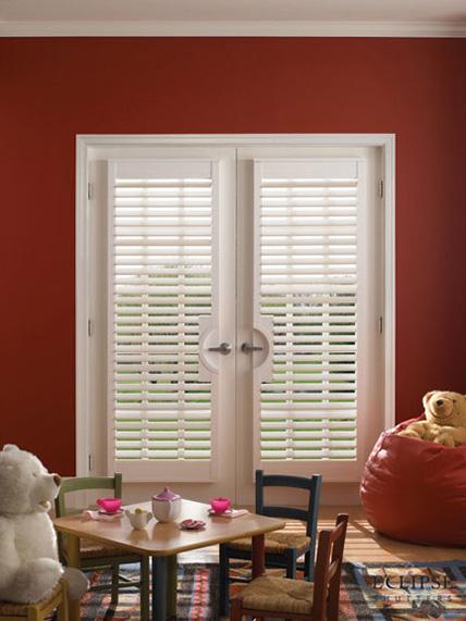 RaquelVillavc's tweet photo. Los shutters son elementos de madera con lamas ajustables para cubrir ventanas.Conoce más http://t.co/vHxsyvhKDA http://t.co/3xwvKh7qr1
