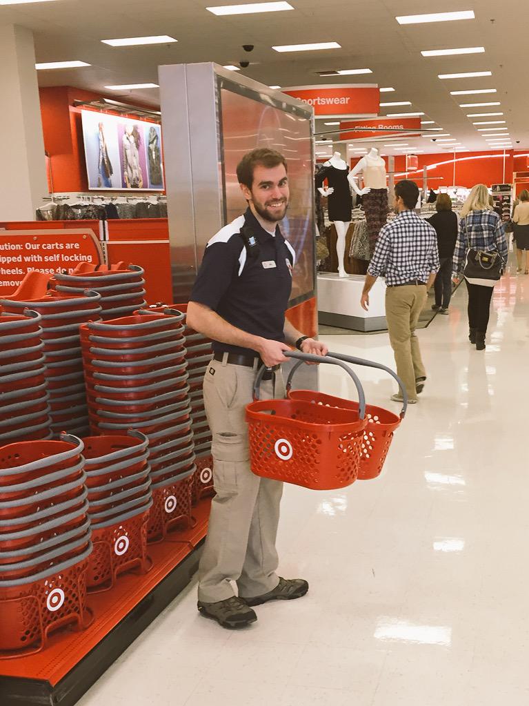 Friendliest AP team in the business #VIBEat1375 #numberoneinthedistrict <a href="/pear_laura/">laura peart</a> @LeahNel2 <a href="/MPRnews/">MPR News</a>