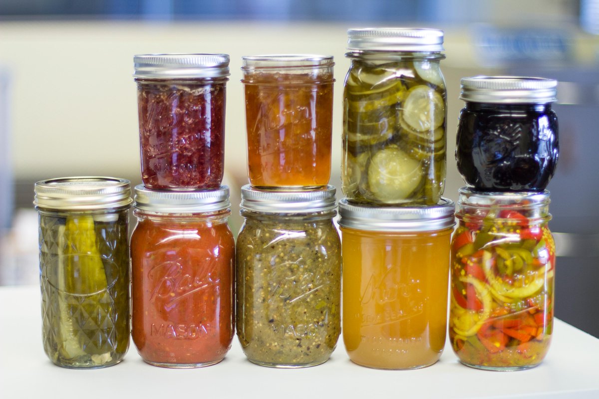 ucanr's tweet photo. Interested in learning all about home #FoodPreservation? Become a UC #MasterFoodPreserver! http://t.co/eNhKiy5QFB http://t.co/kNpxEeyWvR