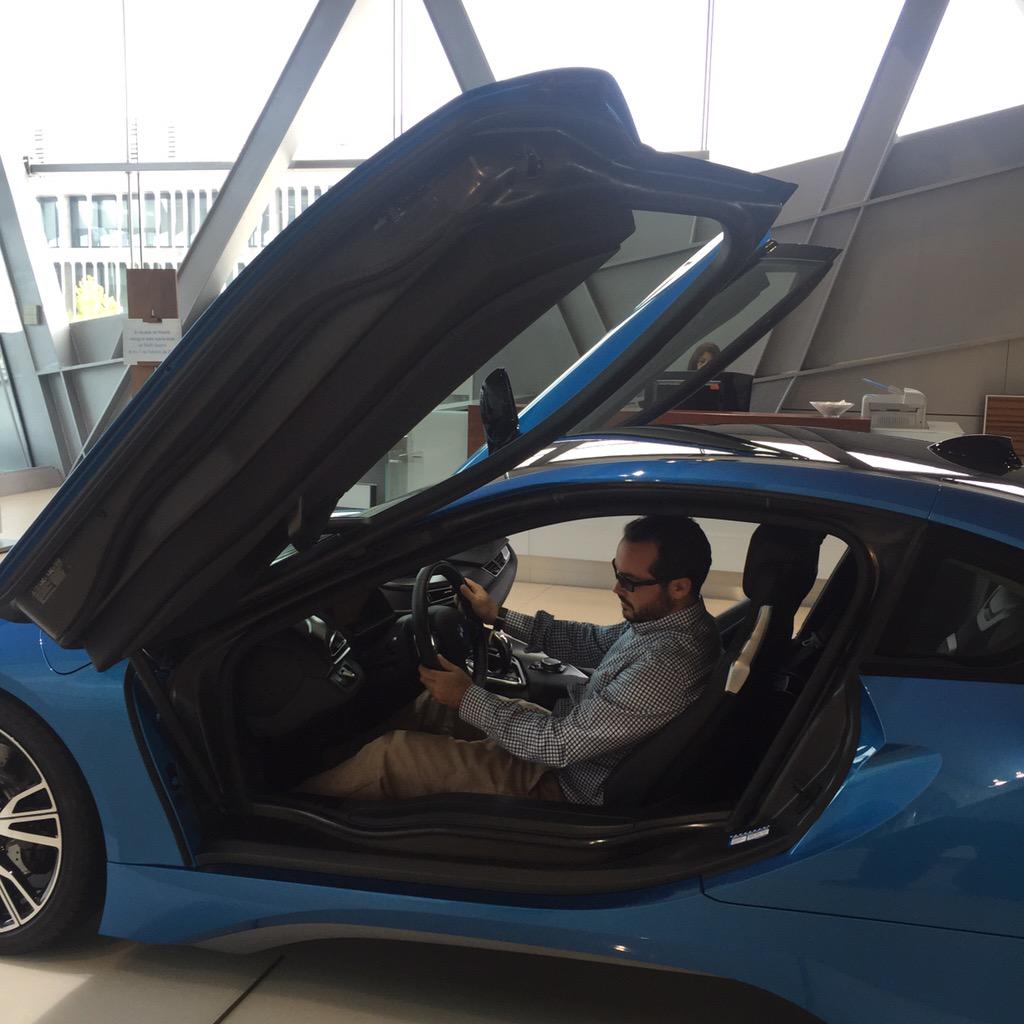 mgcordero's tweet photo. #sellevaelazul #Initiative @InitiativeSpain @Seeliger Gracias!!! @BMWEspana @BMWMadrid http://t.co/VfykAQrRaS