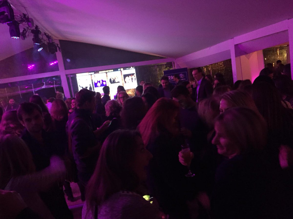 DunetteP's tweet photo. #rmcparty2015
C'est là que ça se passe !! http://t.co/Ywe7zlF4na