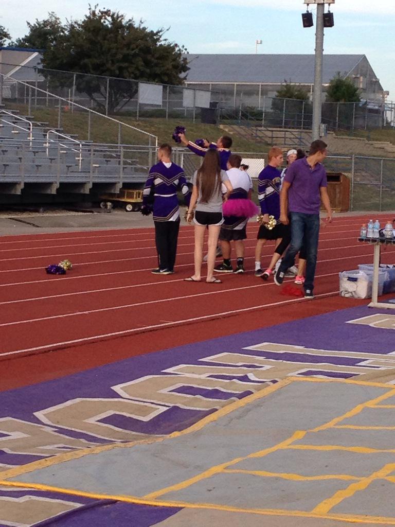 stuco_tbhs's tweet photo. #TBHSpowderpuff #we'vegotspirit http://t.co/89bZq5RcRH