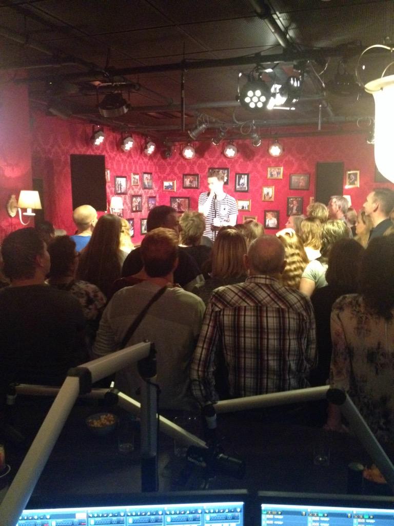 Henk Dissel in een bloedhete Sterren.nl radio studio tijdens zijn fancafe avond 😃<a href="/sterrennl/">Sterren NL</a>