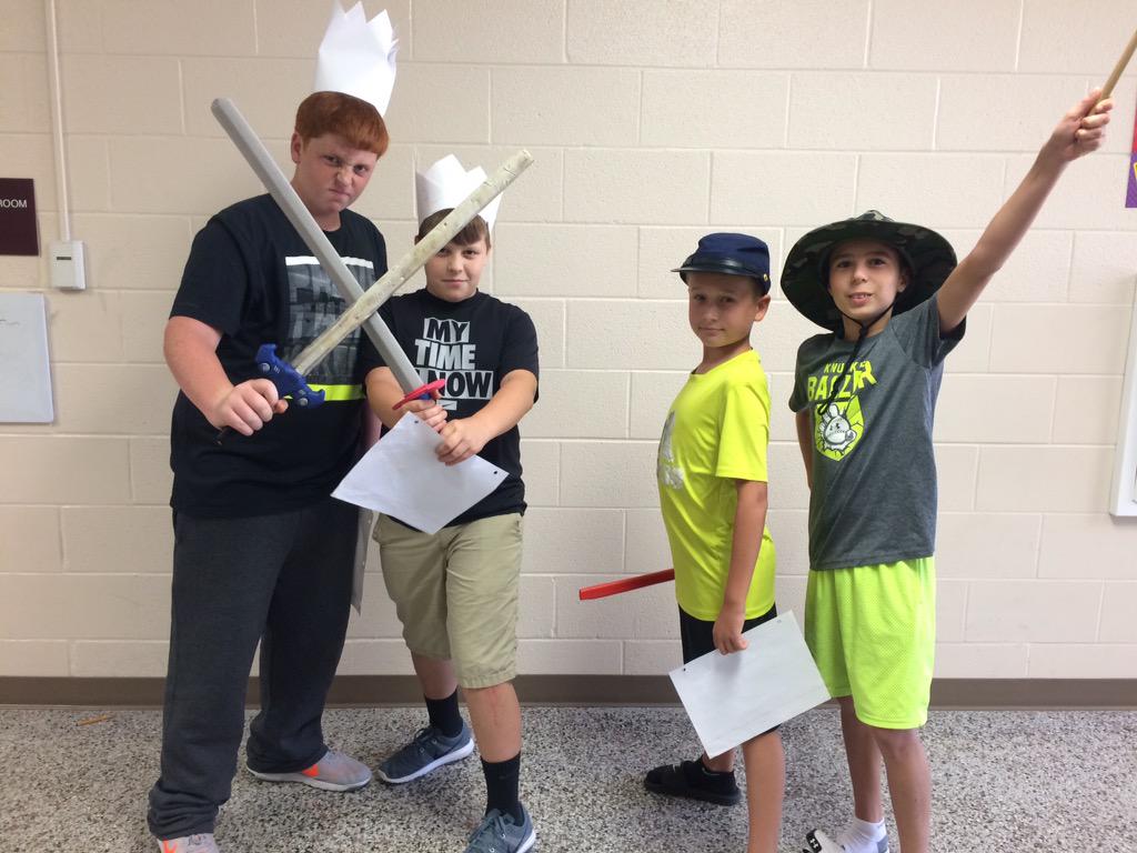 Matteameadows's tweet photo. Students make my job so fun! #mesopotamianempires #dioramas #fallweather #schoolcanbefuntoo #1WC http://t.co/ovI5LyD5nG