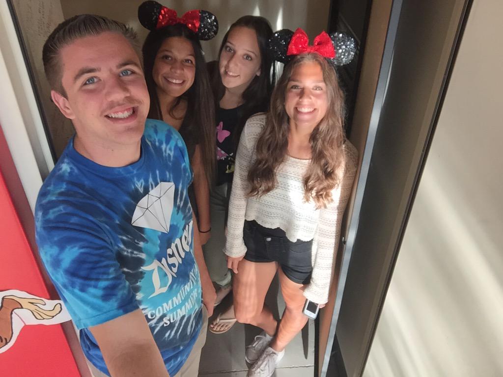 tommyrobinsonnn's tweet image. Tech crew 😎 #TechTrio #TechLeader