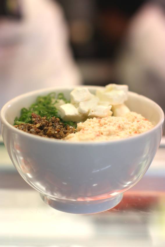 YappanSushi's tweet photo. Hoy es dia para pedirte un Gohan Especial:
Arroz al vapor con tampico, cebollin, philadelphia y piel de salmón http://t.co/UFaELrkxDq