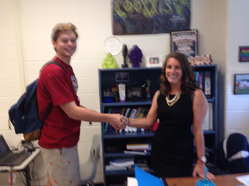 300 retweets and ms. Dabbenigno will go to homecoming with me