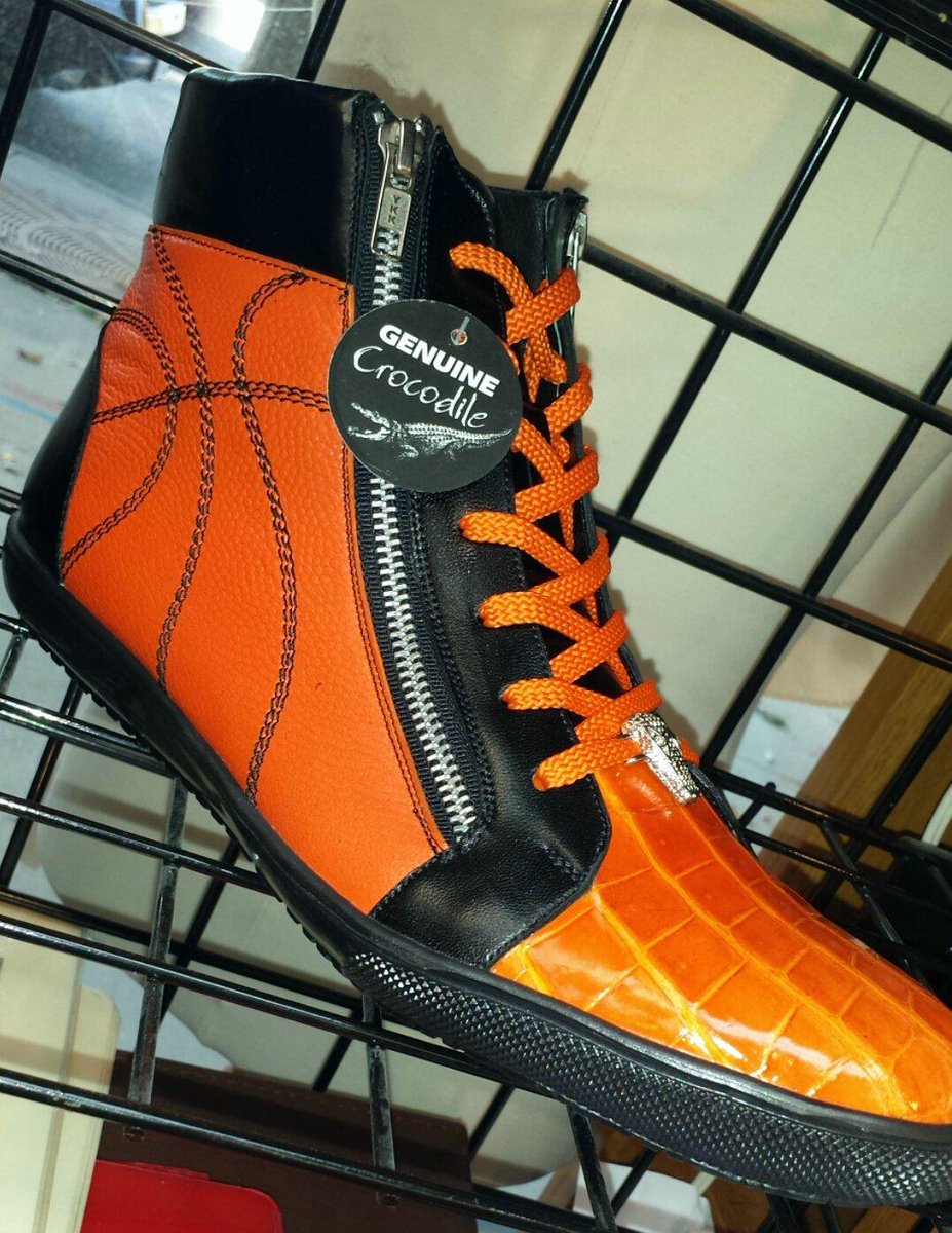 LacalaDesign's tweet image. Belvedere Magic collection available at Lacala Design. Call 773 777 7683 or visit in store to see the entire lineup!