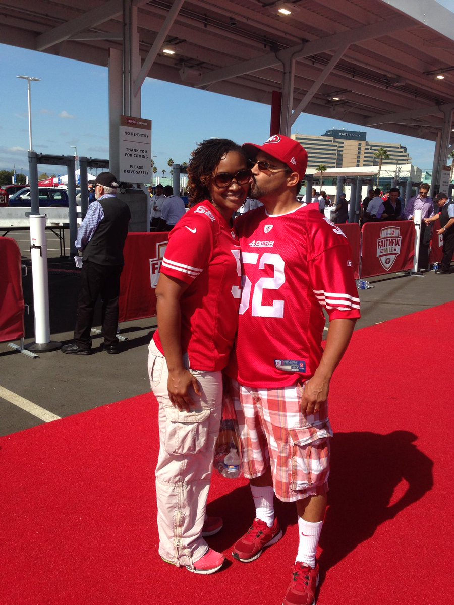 TYC033's tweet photo. @esurance @49ers @AnquanBoldin Foundation pix of the TySquad. GO NINERS GO Q81 #SuiteSquadContest #ACROSSTHEMIDDLE http://t.co/ZS1NKasTOk