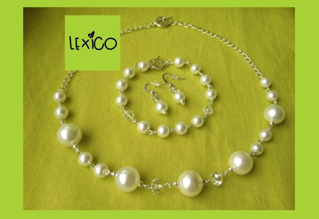 Lexicolaura's tweet photo. Stunning pearl and crystal #necklace #wedding
#britcraft #supermum #onlinecraft #mnukteam #crafthour #accessoriseme http://t.co/UxfvnoajQ6