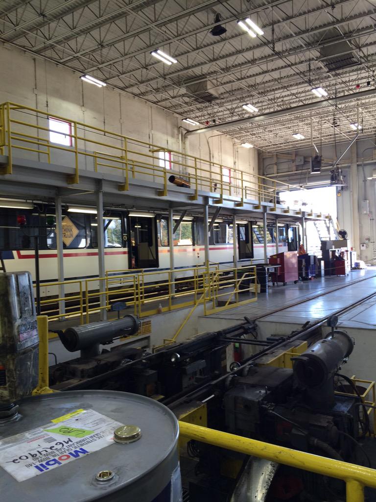 JeanneOlubogun's tweet photo. At Metro Operations and Maintenance facility for a tour with Fall MOVITE conference! http://t.co/umPTTdU4Sf