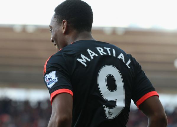 Footballogue's tweet photo. [#BPL] Anthony Martial avec Manchester United:

Matches: 4
Buts : 4 http://t.co/obTF90IgFh