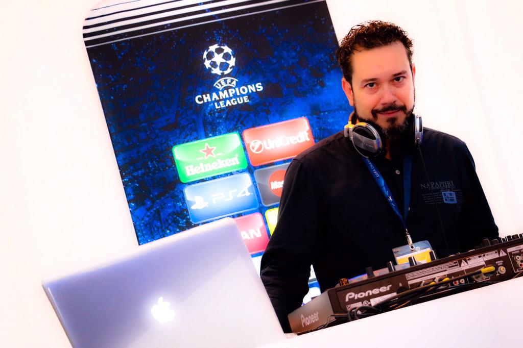 vobdil's tweet photo. Gran evento para la UEFA. 😊 http://t.co/cLULlyLytr