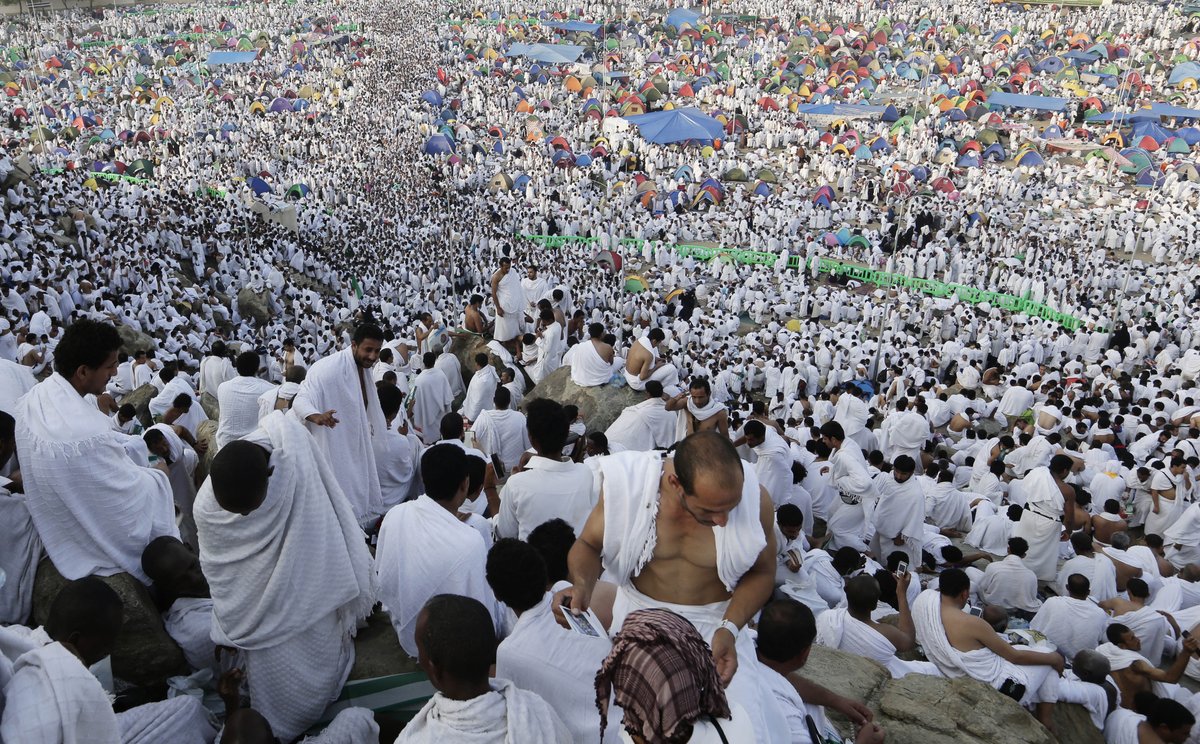 islamicfreedom's tweet photo. 3 million #muslims stood on mount #Arafat today, but many more were spiritually on Arafat today.
May Allah accept it http://t.co/N33ctu6rOl