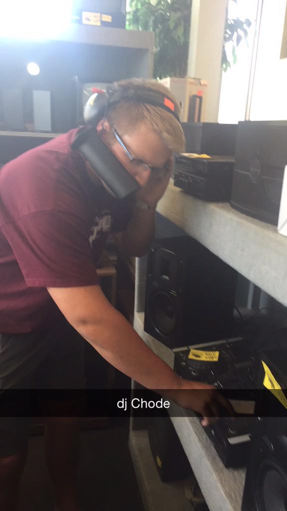 nellingboe's tweet photo. Happy birthday to the biggest Chode I know @dagerbear http://t.co/NurKWJNALR