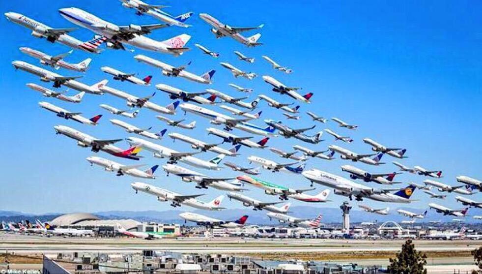 pouerapp's tweet photo. 75 individual shots merged into one image during 8 hours at LA airport #PouerUp http://t.co/vg7lmxFoB4 http://t.co/KPiJvECo8H