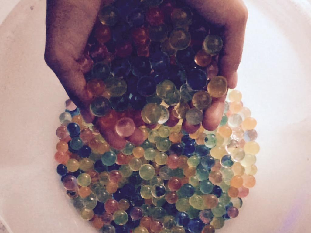 yolpul's tweet photo. Orbeez time http://t.co/5peb7Mmmkz