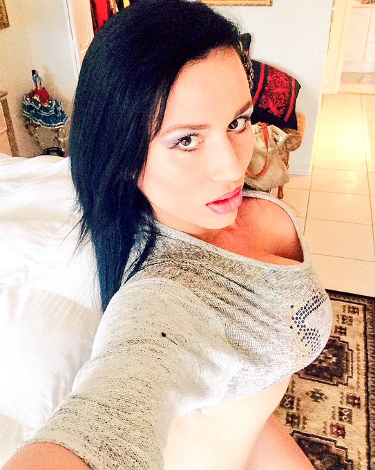 TW Pornstars Carmen De Luz. Pictures and videos from Twitter. Page 11