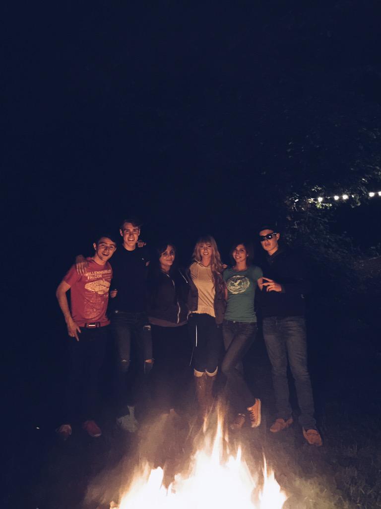 taylorebott's tweet photo. Good ol' #titann by Bon fires!! 🔥🔥 let #fall commence http://t.co/KfYHUuAnN5