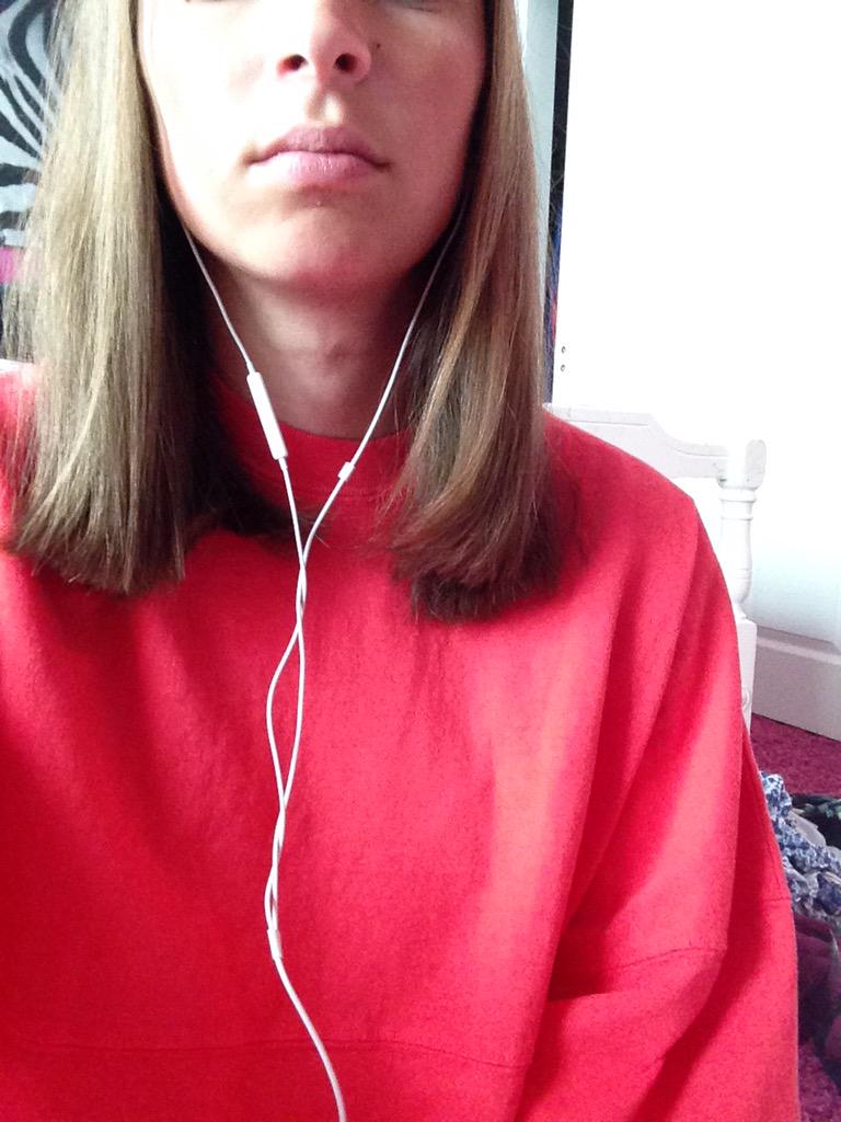 karly_kaminsky's tweet image. Shout out to our mom for bringing us both to get our hair cut today #twinprobs