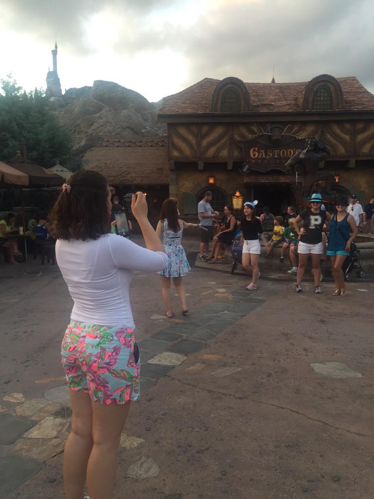 Jilliantastic's tweet photo. #cruatwdw #MKCruScavHunt3 http://t.co/MSG0qLtBfo