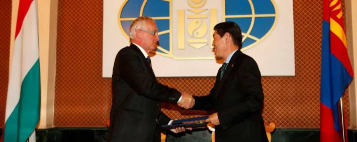 Сайд Н.Батцэрэг Монгол, Унгарын засгийн газар хоорондын 5-р хуралдааныг тэргүүллээ sonin.mn/news/politics-…