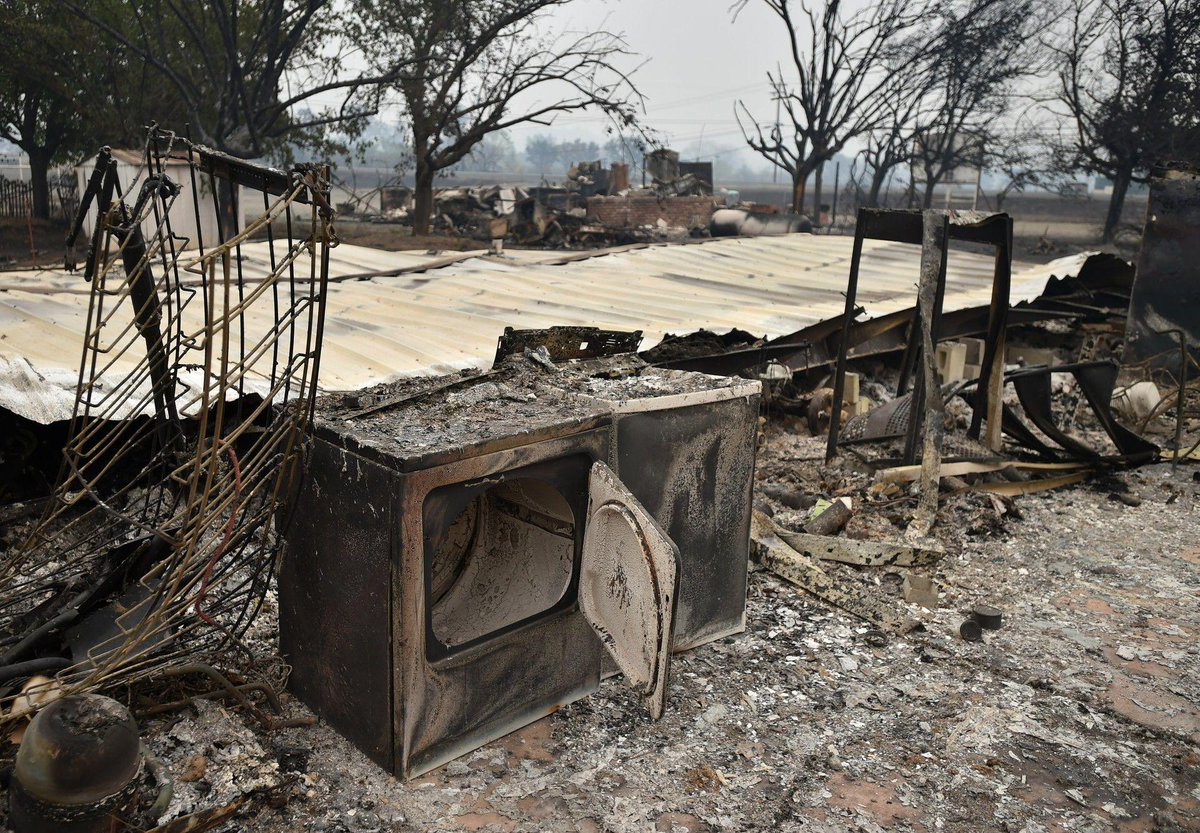 KQED's tweet photo. #ValleyFire Update: Searchers Discover Fourth Victim of Blaze http://t.co/UwrKf9x3nq http://t.co/mSh6GnkFMS