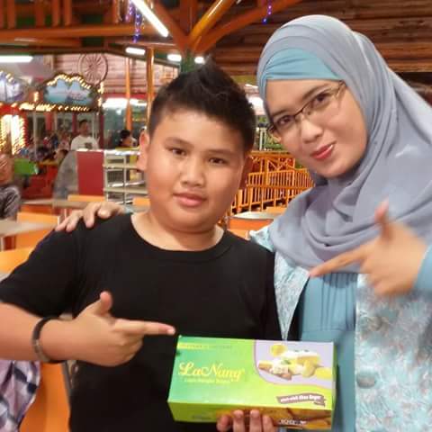 With ibu rafita , owner rafitas cake bogor. Yummy cake ..