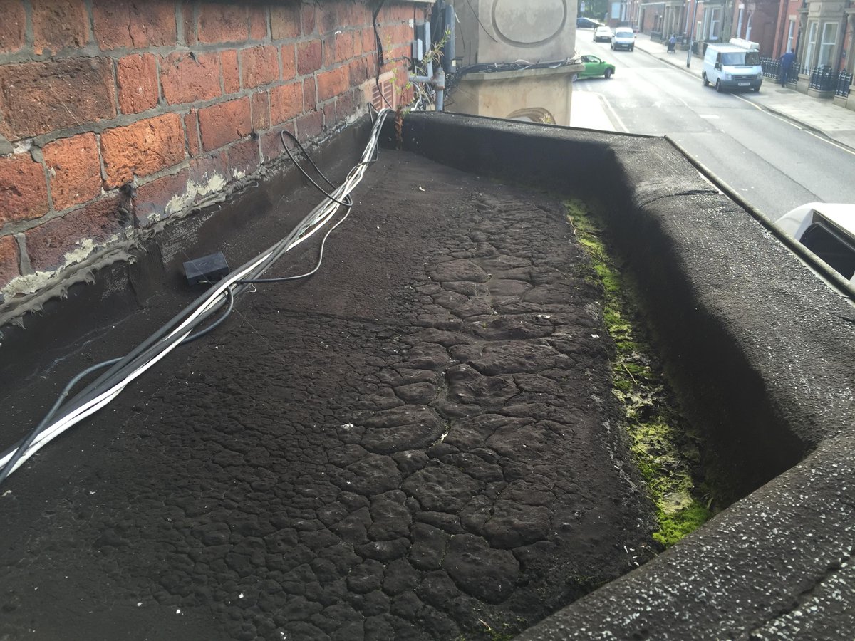 Dryabode's tweet image. #damp #baywindow #roof #leak Recent improvements to leaky cold bay window roof. #Dryabode Right first time.