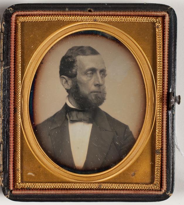 ICPhotog's tweet photo. Public Faces: #Photography as Social Media in the 19th Century http://t.co/PNlFTwkQU7 #TtW15 paper by @RuddAnnie http://t.co/zoRhRY71XX