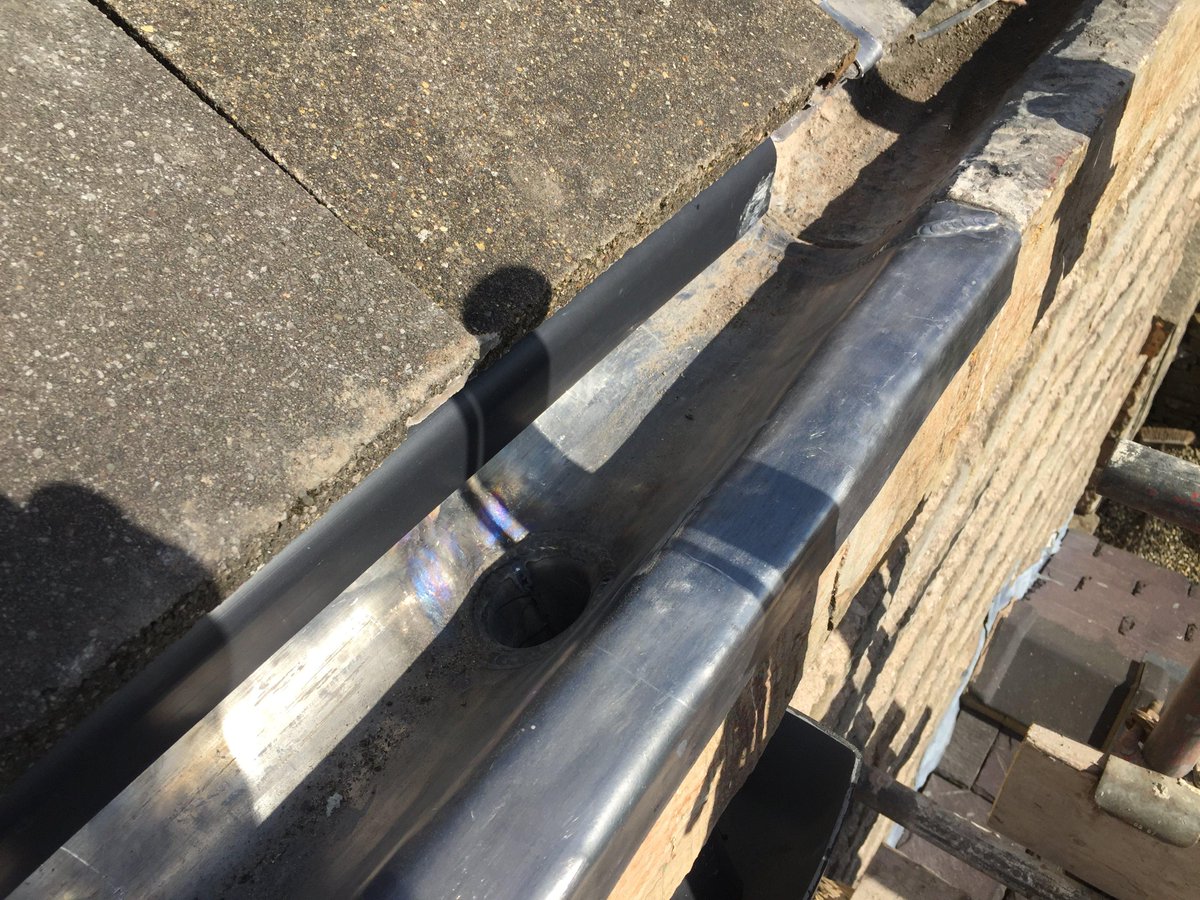 Dryabode's tweet image. #damp #leadgutters #leak Repairs to leaky lead gutters causing dampness/mould to bedrooms. #Dryabode right first time