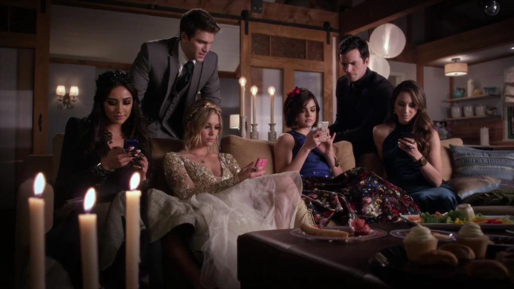 abcfamsquad's tweet photo. "He led Ali to prom." @ABCFpll http://t.co/6Gz6nUE3sy