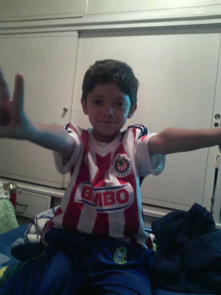#MiercolesDeFut, vamos chivas si se puede!!! <a href="/Datosa75/">Daniel Torres</a>