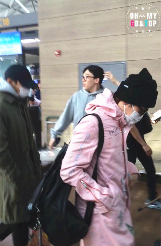 only_ohmytg's tweet photo. 150924 Inchon Airport>>>Taiwan
long time no see
 #TOP #탑  #지드래곤 #OHMYTG http://t.co/161otDRQFe