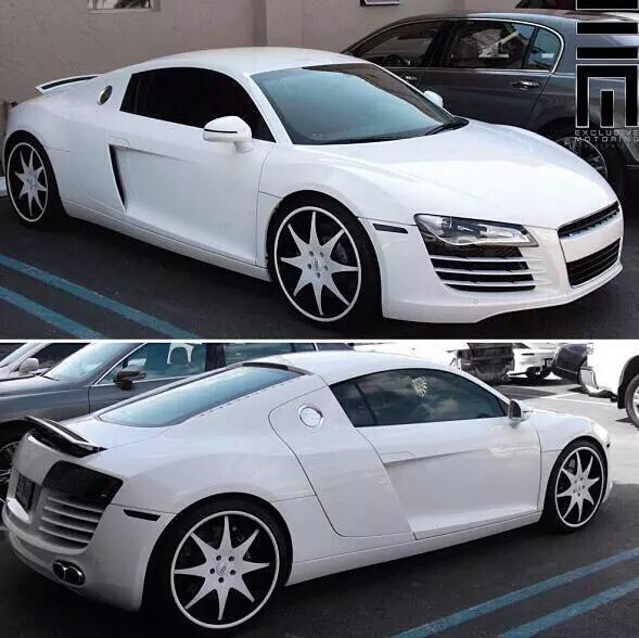 YourAmbitions's tweet photo. White on white R8 😍😥 http://t.co/WdAVPXDAZY
