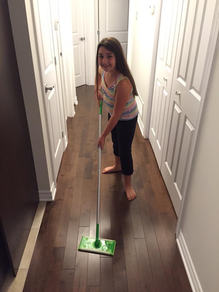 Mom's little helper #thanks for the night off Brooke !