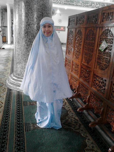 devisari02 tweet picture