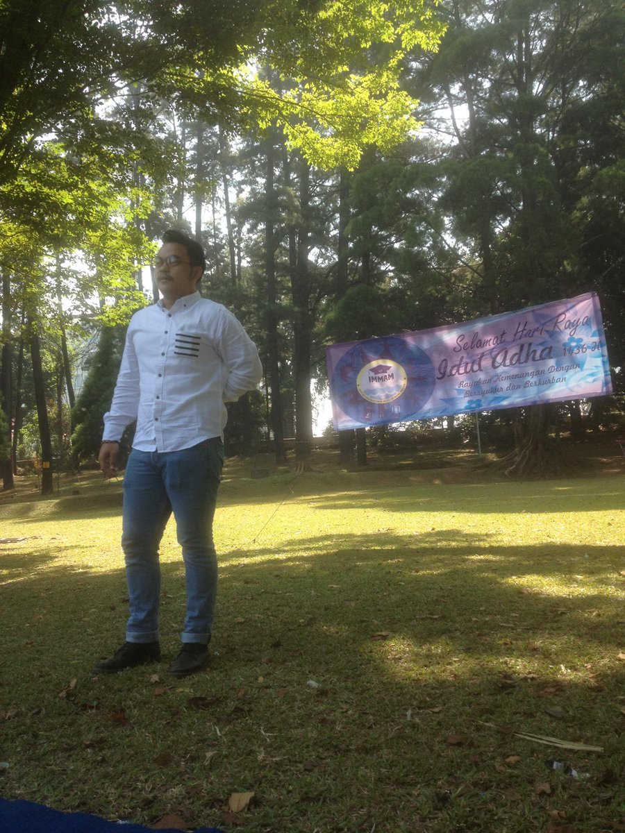 IMMAM_BOGOR's tweet photo. Sambutan dari perwakilan senior oleh bg ahmad rizky ananda angkatan 48 http://t.co/L1k2SgCszS
