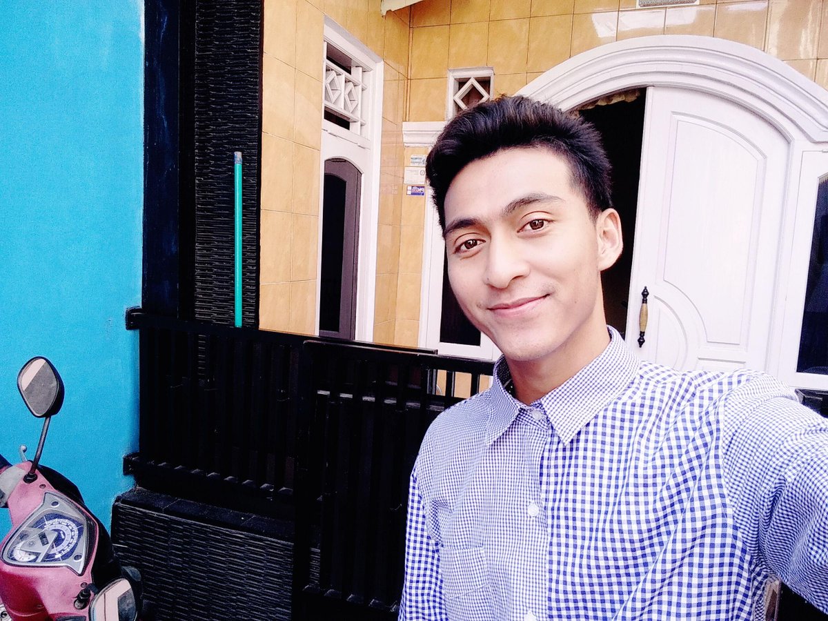 Slamat lbaran idul adha yaaa..mhon maaf lahir dan batin..mhon maaf low ada slah slama ini yaaa.   ....