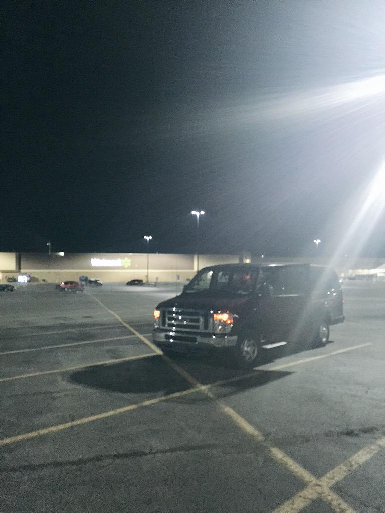 WalkneyOfficial's tweet photo. Sleeping in a wal-mart parking lot for the first time since I was 18. #whattimeischeckout http://t.co/EPa3HTJ0XQ