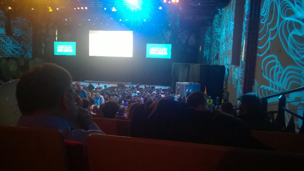 Super_ITMan's tweet photo. La salle se remplit bien à #OVHSUMMIT @OVH_FR http://t.co/4oYI5L1wqX