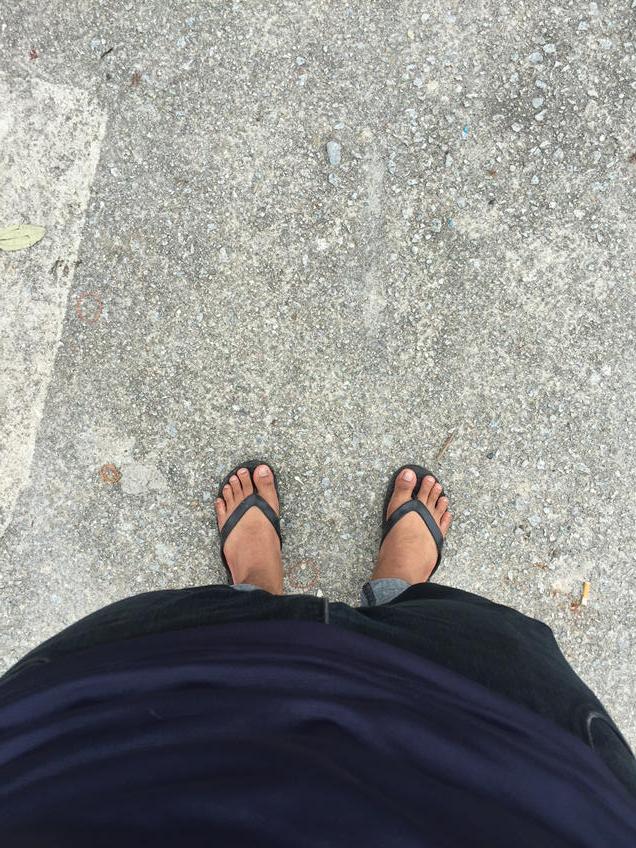FCPrato's tweet photo. Selamat hari raya KORBAN.
Selipar saya telah terKORBAN http://t.co/n0QGFatmtF
