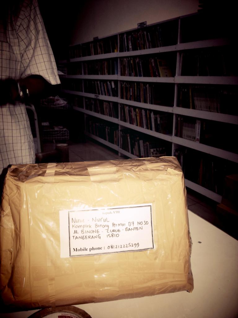 pranagaleri's tweet photo. #jualbuku #bukumurah #bukukuliah wa081291026570 t.b segalabukuada jl cinereraya14 #bukuhukum #komunikasi #ekonomi http://t.co/epWmtQhZhP