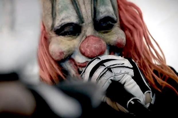 Huge happy birthday going out to Shawn Crahan aka Clown 