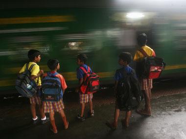 firstpost's tweet photo. Bombay High Court issues circular to schools, says reduce the weight of school bags http://t.co/Rn3yoogwBy http://t.co/i0XmYsaeHc