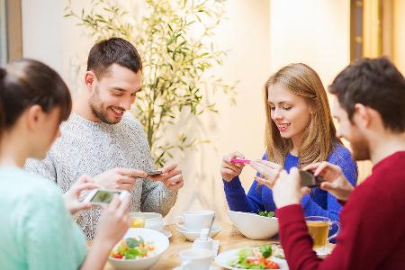 How's #instagram impacting your #restaurant or #cafe? Is this #instagood for business? goo.gl/UV0dhE #food