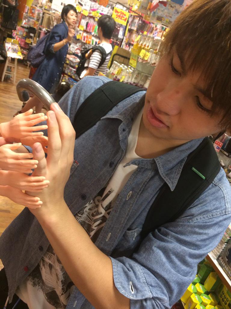 410Nikky's tweet photo. 日下生きとる
さらば伊丹 http://t.co/HHsRMXyRtj