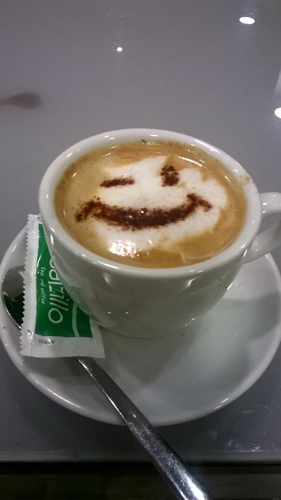 franjmartz's tweet photo. Esta mañana en @SercotelJC1 el desayuno comienza con una sonrisa... @sercotelhoteles @Tania_LpM #sercotelling http://t.co/m957S89wr2