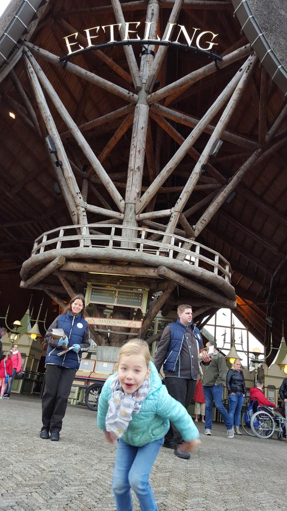 VinceNauta's tweet photo. Dagje @Efteling met de familie, altijd leuk http://t.co/DkYBsGaFZw